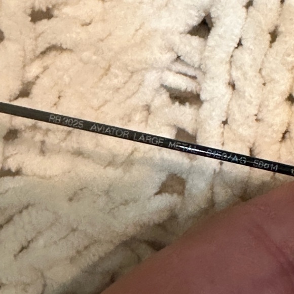 Ray Ban Aviator ๐๐ด๐๐๐โ๏ธ - Picture 6 of 8